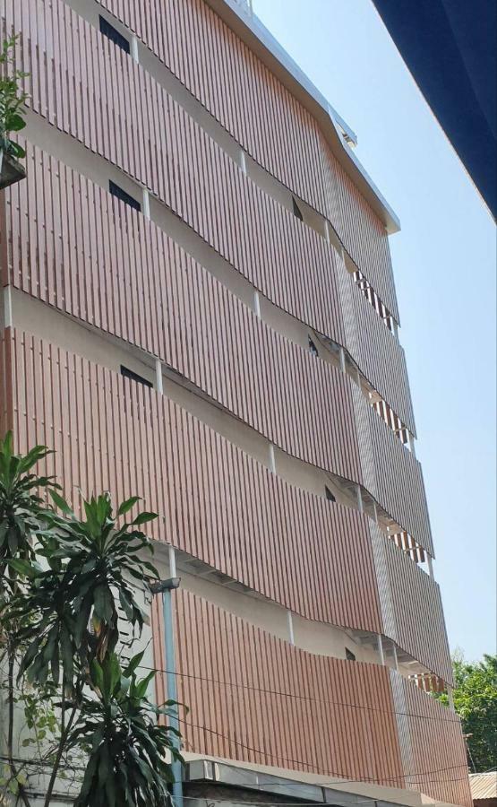 P18 Hotel Bangkok Exterior foto