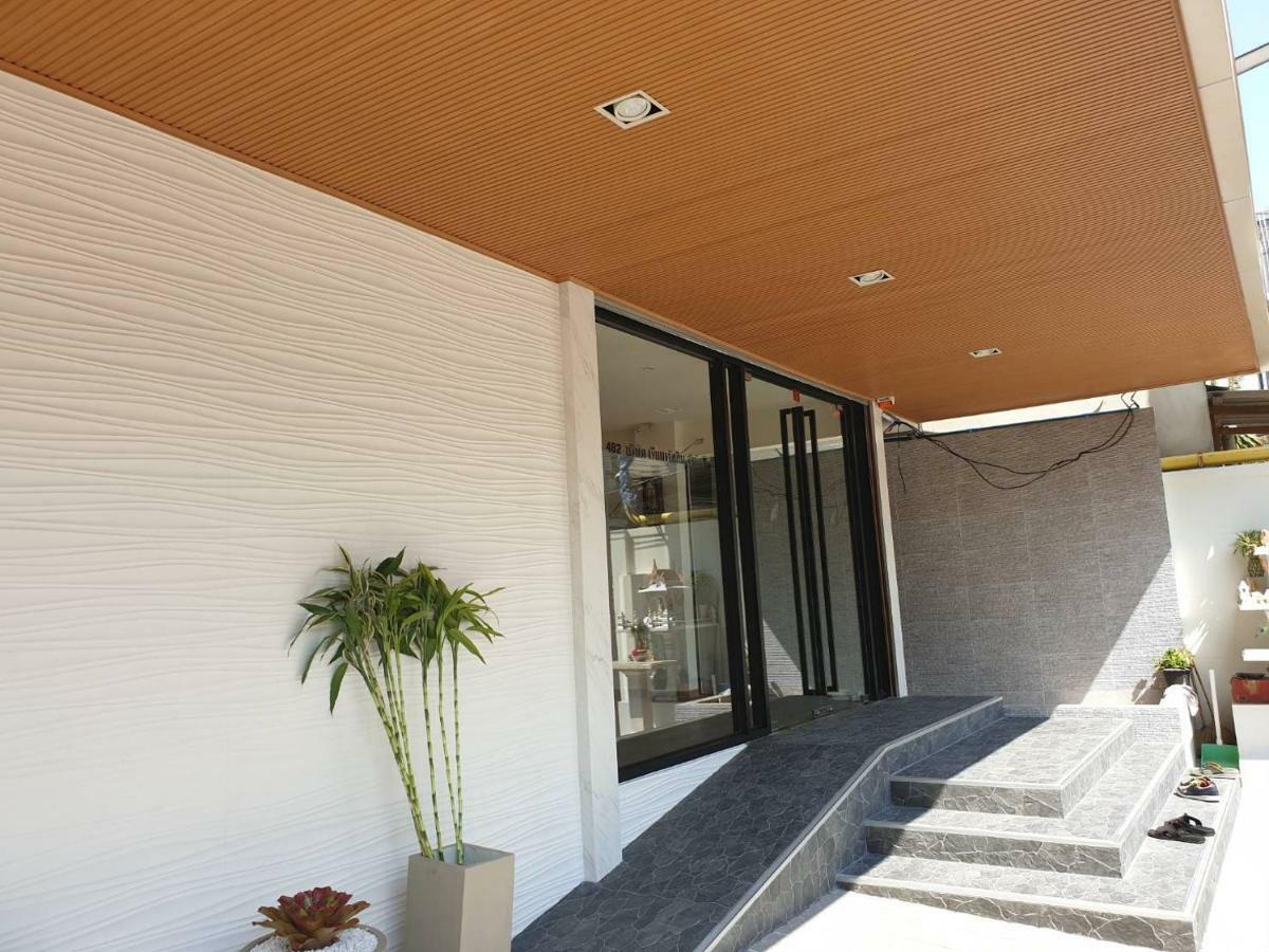 P18 Hotel Bangkok Exterior foto